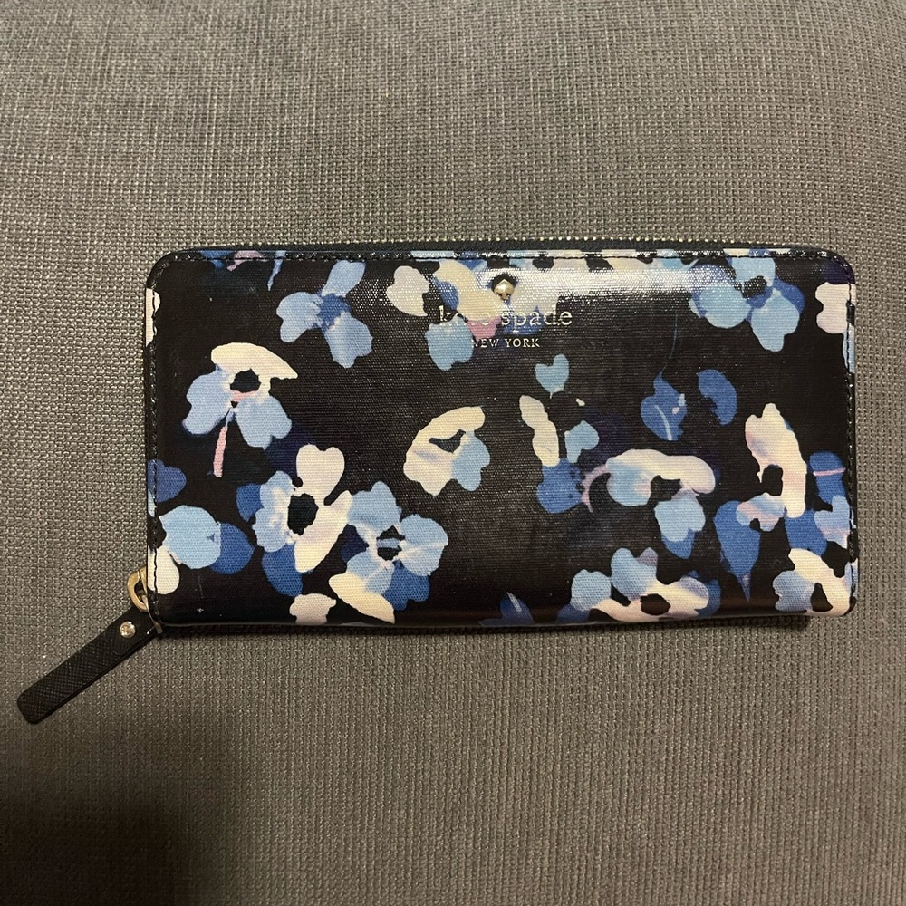Navy floral/stripe Kate spade full zip wallet